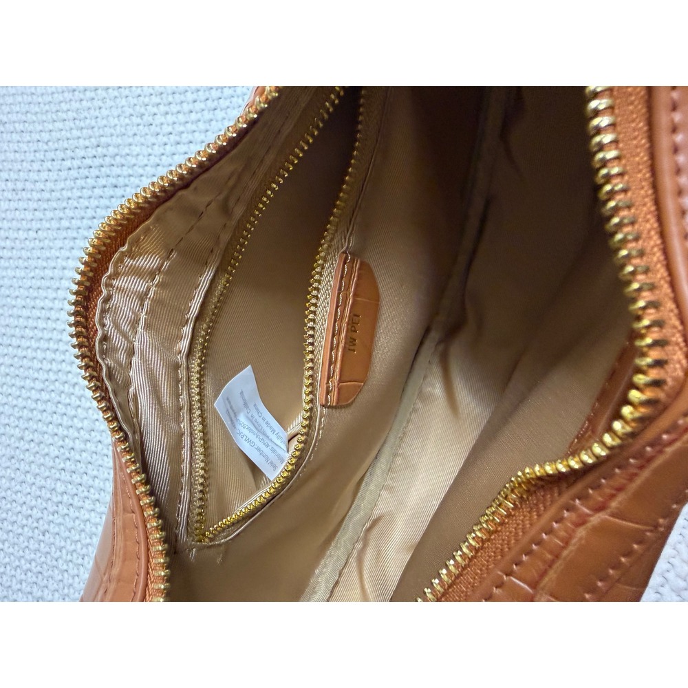 JW PEI Carly Saddle Bag Brown Croc Embossed Vegan Leather Shoulder Bag GWLPJC - Picture 10 of 10